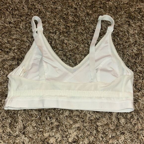 Free people movement white athletic bra, size XS. - Picture 3 of 5